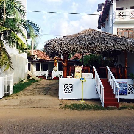 Sea Side Guest House タンガラ エクステリア 写真