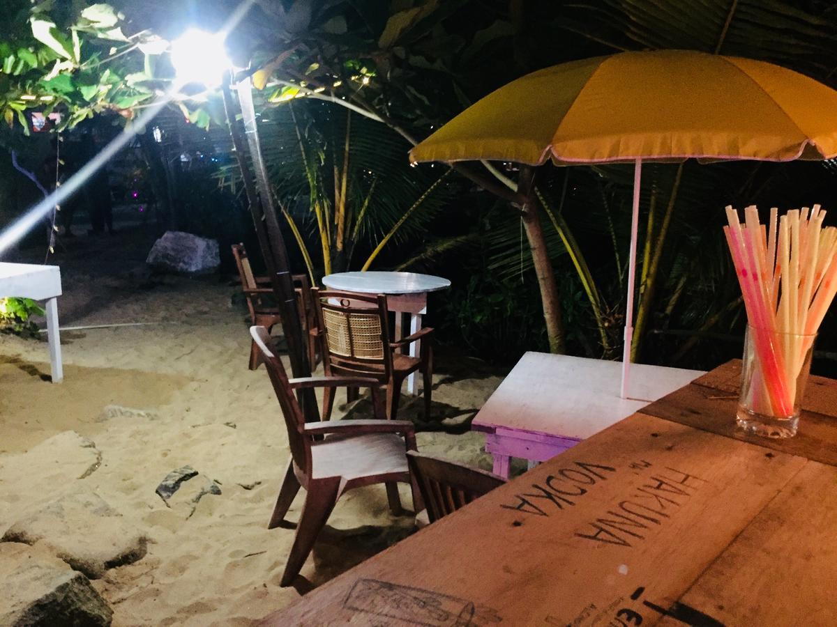 Sea Side Guest House タンガラ エクステリア 写真